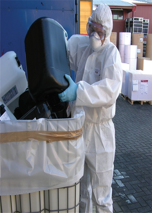 Traje disponible suave de la bata para el virus que invade el tipo 3/4/5/6 del CAT 3