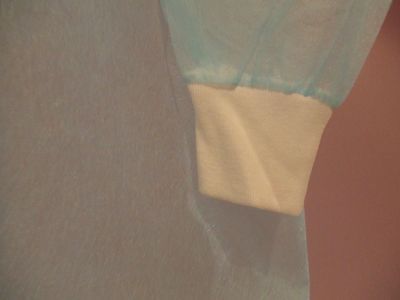 Vestido disponible resistente flúido del aislamiento, vestido quirúrgico no tejido de contrachapado múltiple