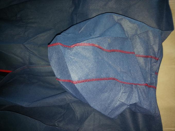 Bata protectora disponible estática anti para la sala de aislamiento del hospital